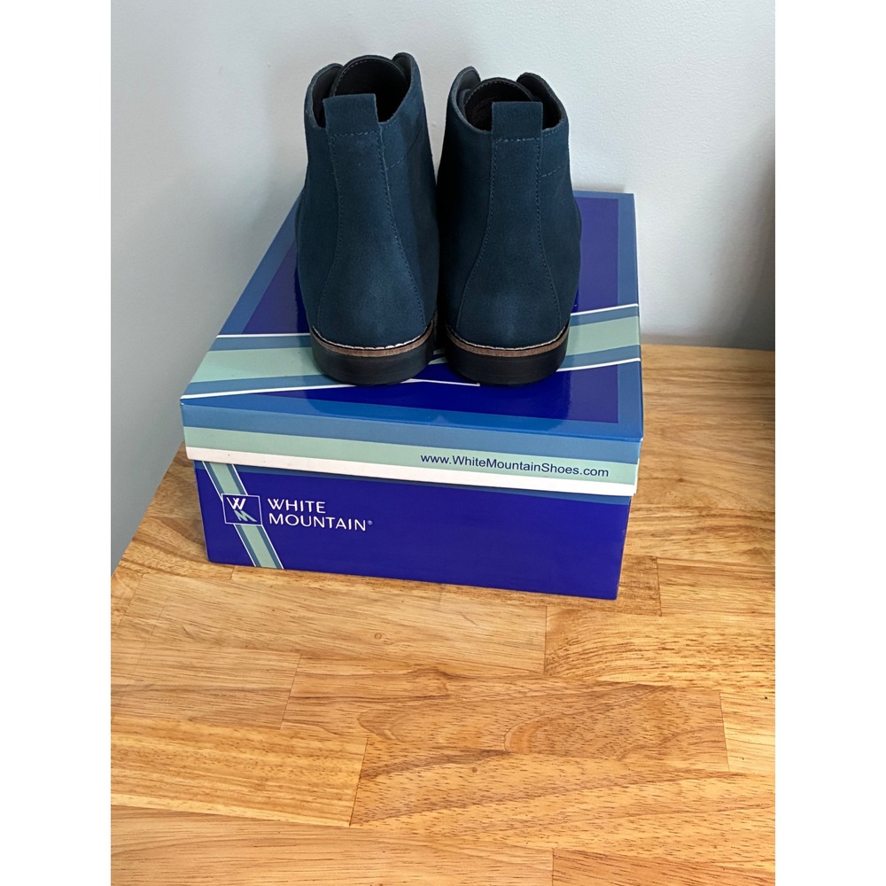 White Mountain Auburn Navy Suede Leather Lace Up Ankle Lug Booties - Size 9 - Picture 6 of 14